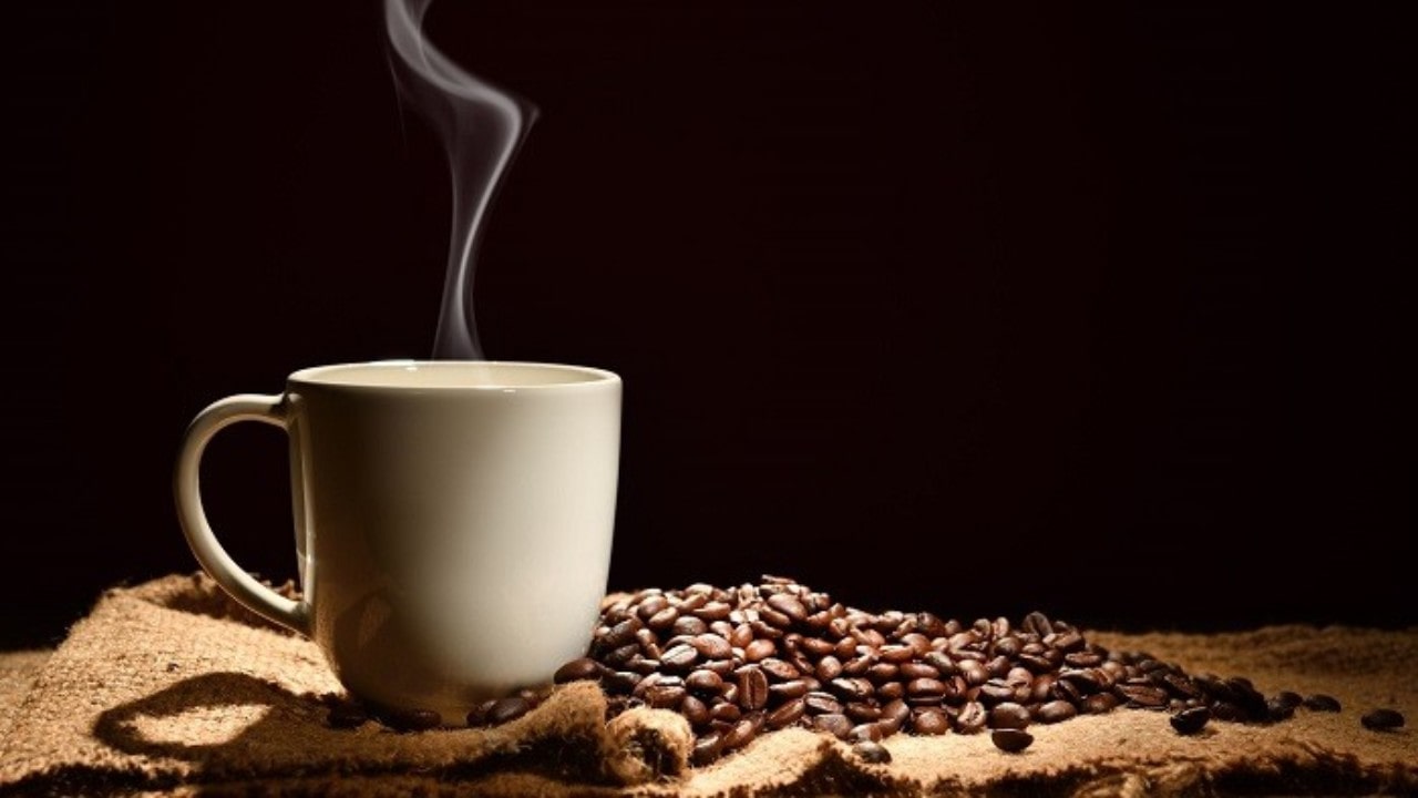 چگونه قهوه می تواند احساس خستگی در شما ایجاد کند